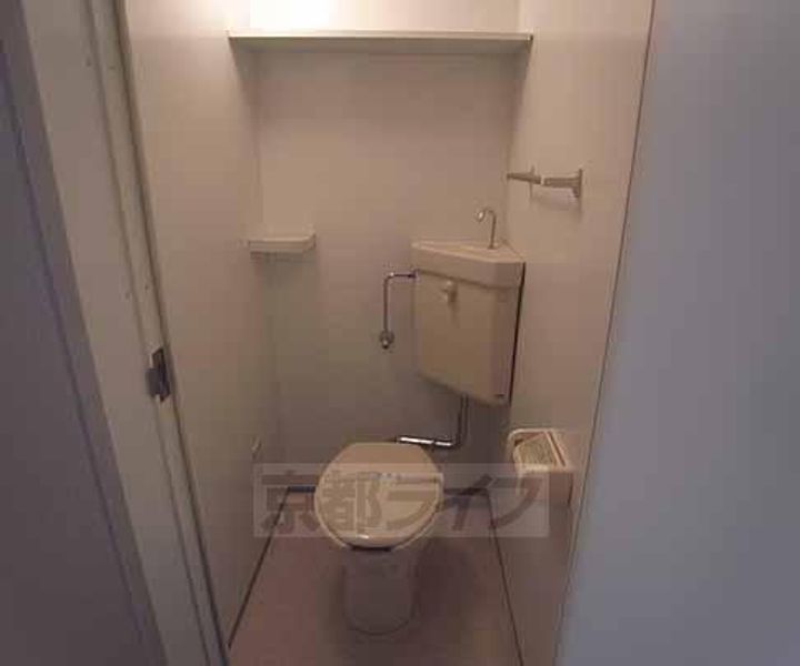 京都府京都市中京区西ノ京小堀町の賃貸マンションの内装