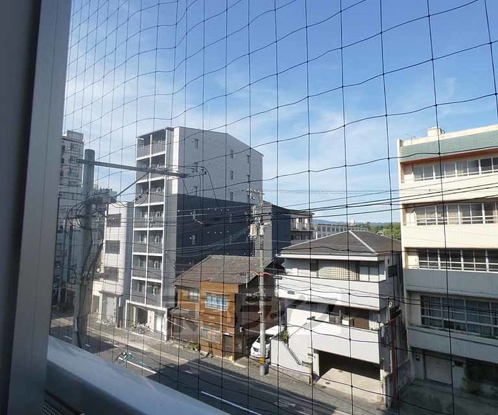 シャントール二条302の居間