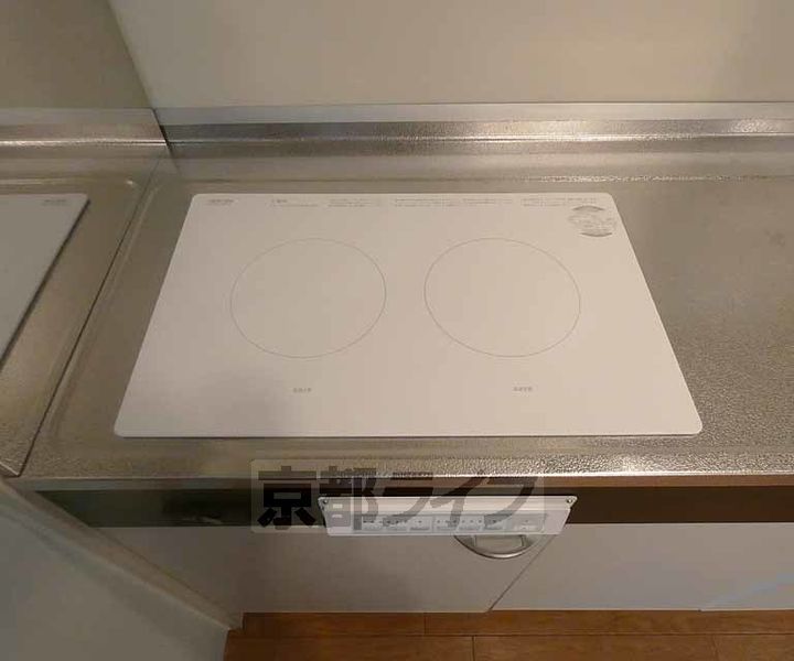 シャントール二条302のキッチン