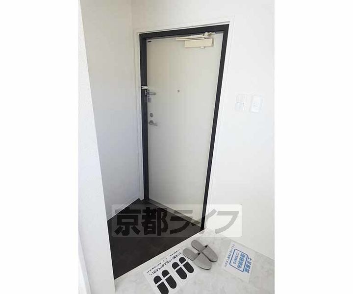 グランタック東山401の玄関
