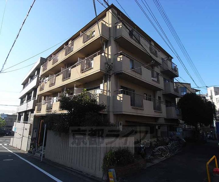 グランタック東山401の外観