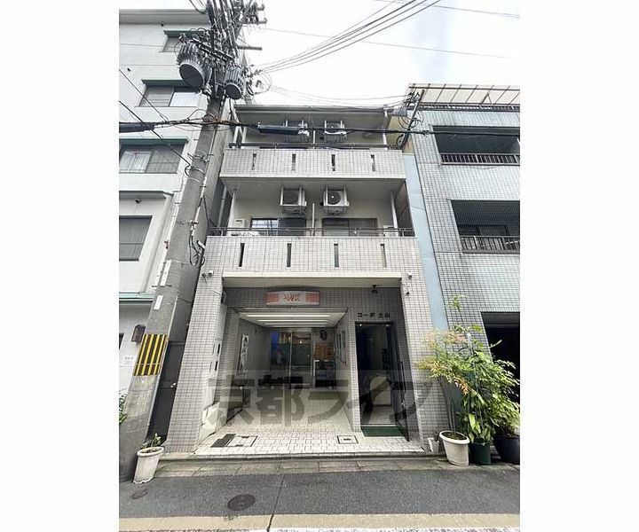 京都府京都市下京区粉川町の賃貸マンションの外観