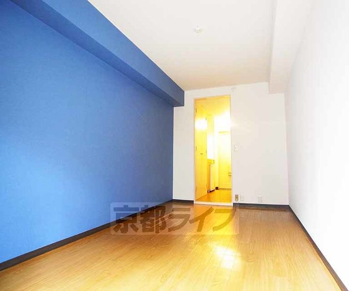 京都府京都市下京区粉川町(不明門通七条上ル)の賃貸マンションの居間