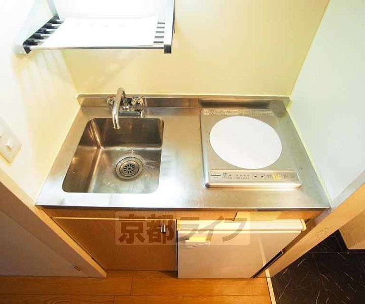 京都府京都市下京区粉川町の賃貸マンションのキッチン