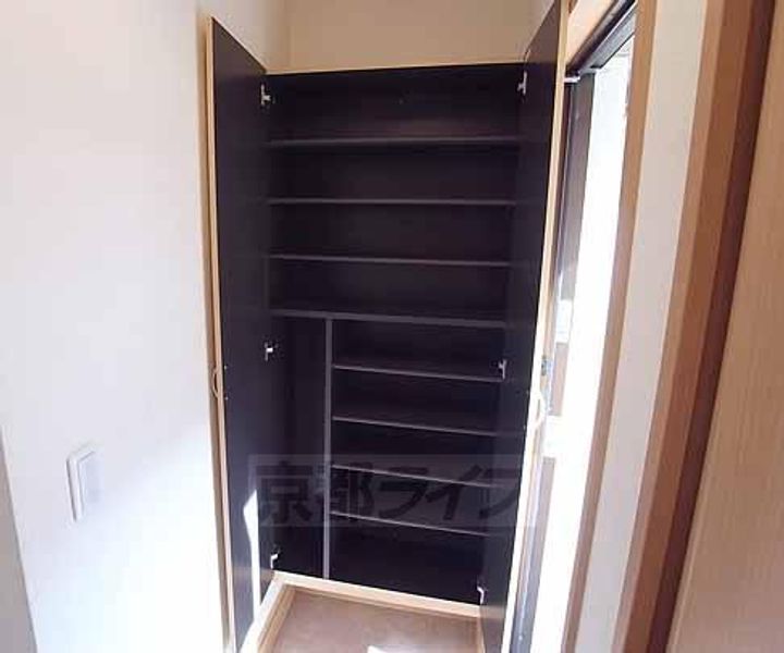 京都府京都市伏見区羽束師菱川町の賃貸アパートの内装