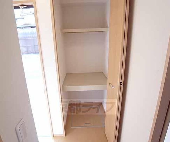 京都府京都市伏見区羽束師菱川町の賃貸アパートの内装