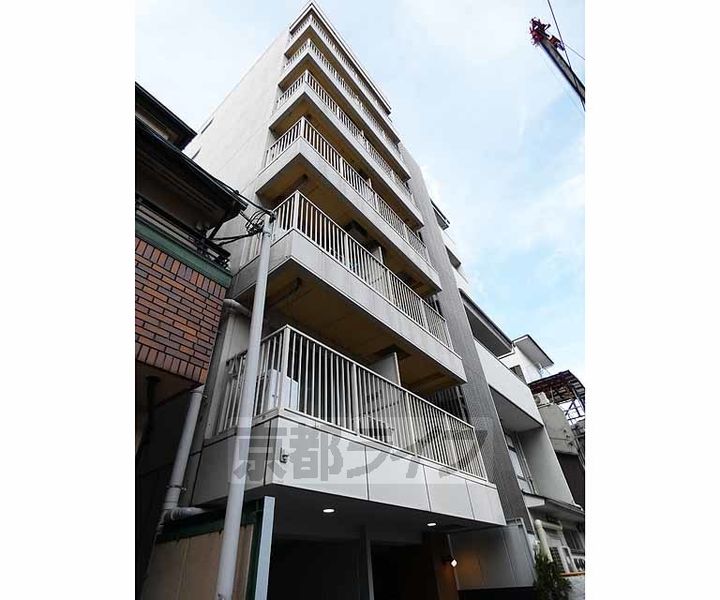 京都府京都市下京区真苧屋町の賃貸マンションの外観