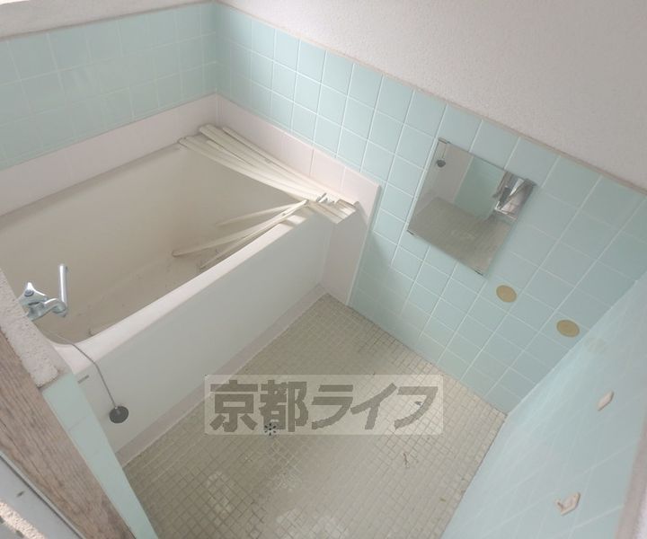 京都府長岡京市東神足2丁目の賃貸アパートの風呂