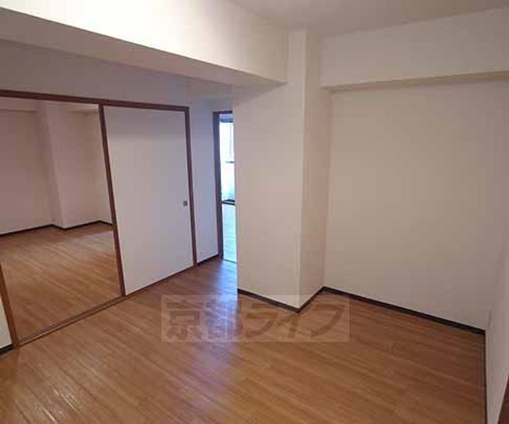 メゾンTMIの居間