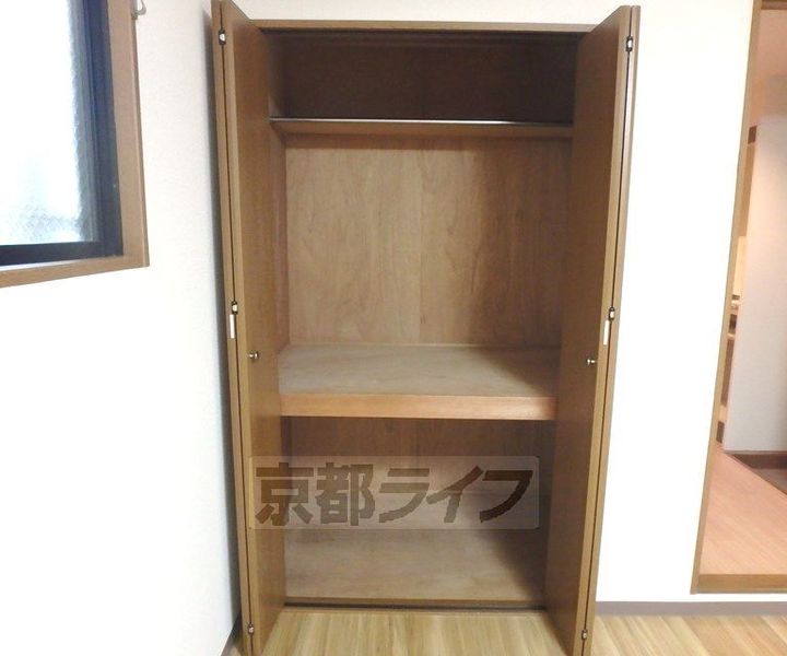 京都府京都市北区紫竹下芝本町の賃貸マンションの内装