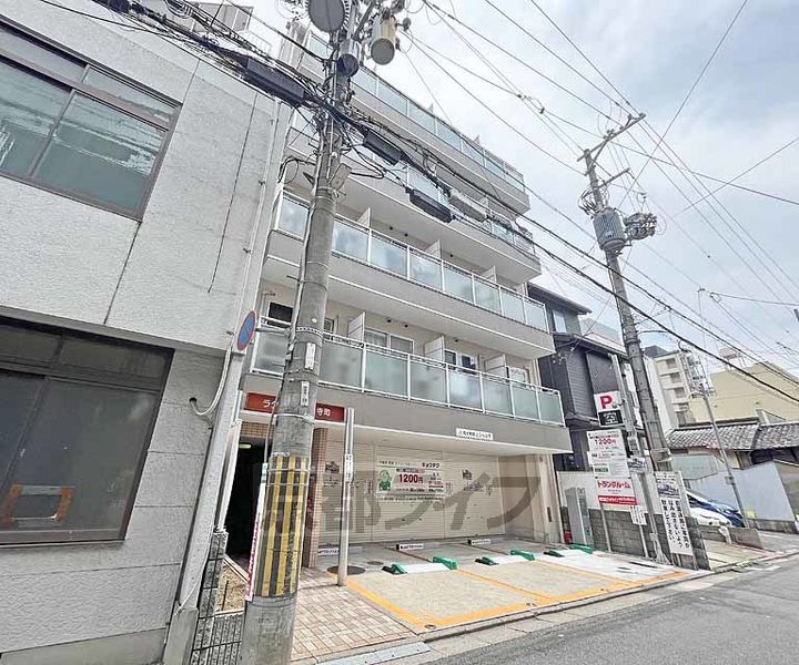 京都府京都市下京区丸屋町の賃貸マンションの外観
