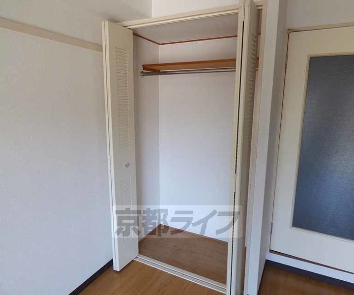 京都府京都市下京区御幸町通綾小路下る丸屋町の賃貸マンションの内装