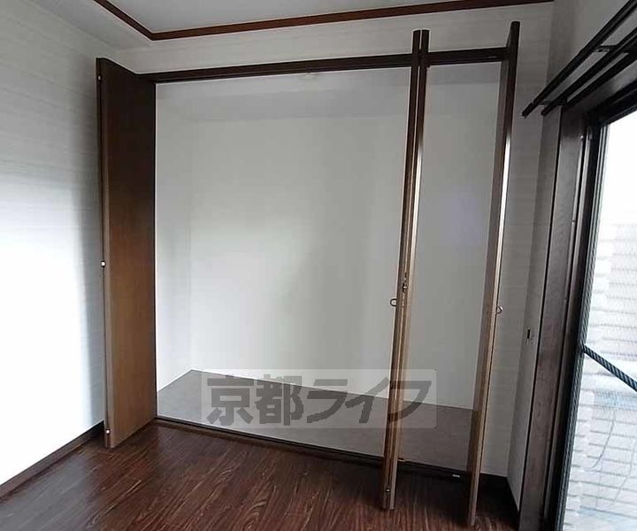 クレール御所南402の内装