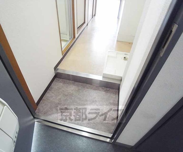 エスポワール聚楽603の玄関