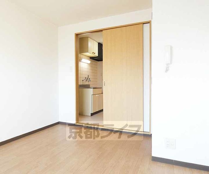 サンウエストくら406の居間