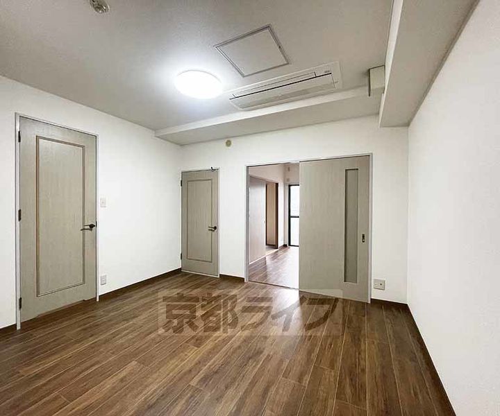 ライオンズマンション京都河原町第21003の居間