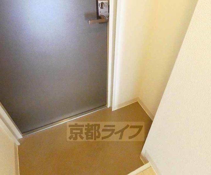 京都府京都市下京区東境町の賃貸マンションの玄関