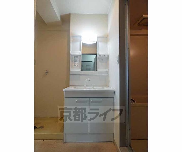 京都府京都市南区上鳥羽鴨田町の賃貸マンションの内装