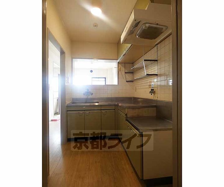 京都府京都市南区上鳥羽鴨田町の賃貸マンションのキッチン