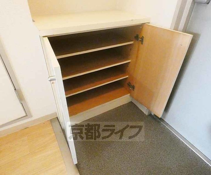 京都府京都市南区上鳥羽鴨田町の賃貸マンションの内装