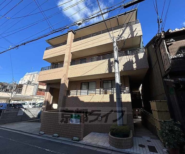 リノ若宮102の外観