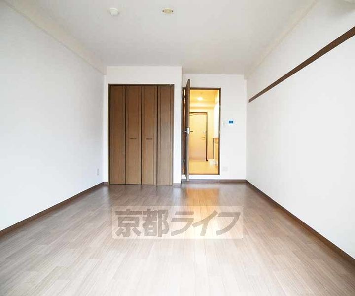 リノ若宮102の居間