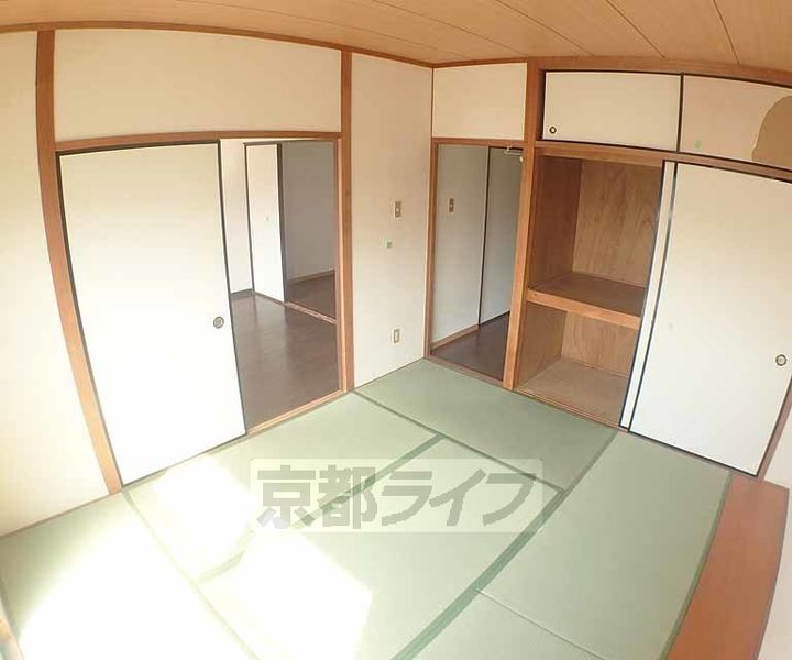 京都府京都市南区吉祥院宮ノ東町の賃貸マンションの寝室
