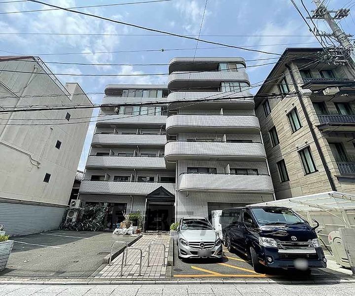 京都府京都市東山区祇園町南側の賃貸マンションの外観