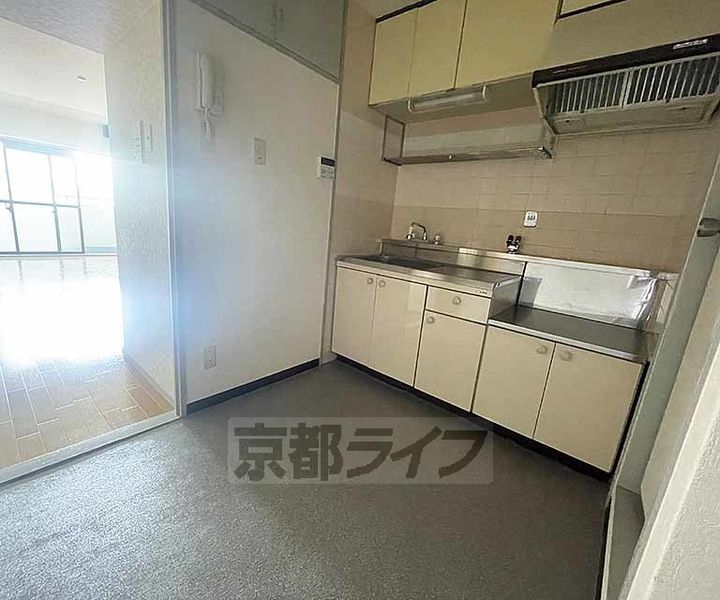 京都府京都市東山区祇園町南側の賃貸マンションの居間