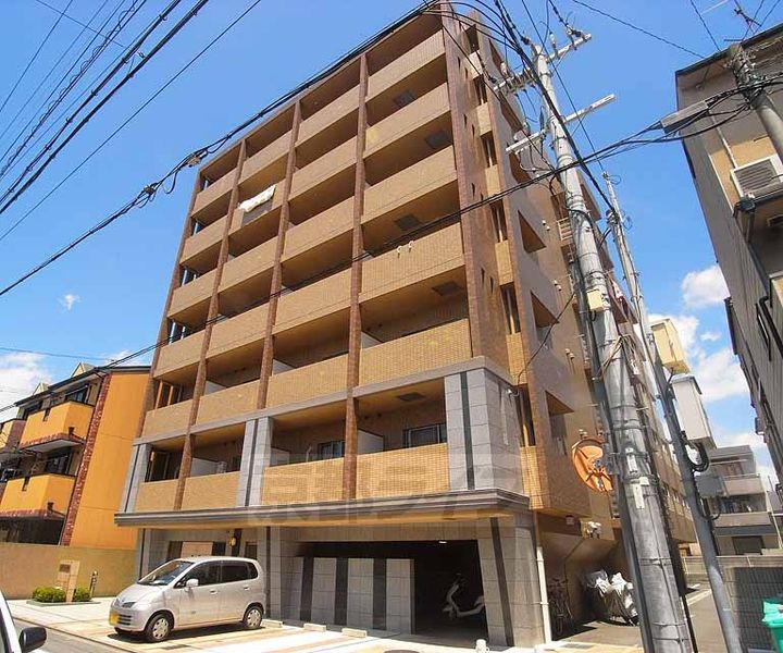 京都府京都市南区西九条大国町の賃貸マンションの外観