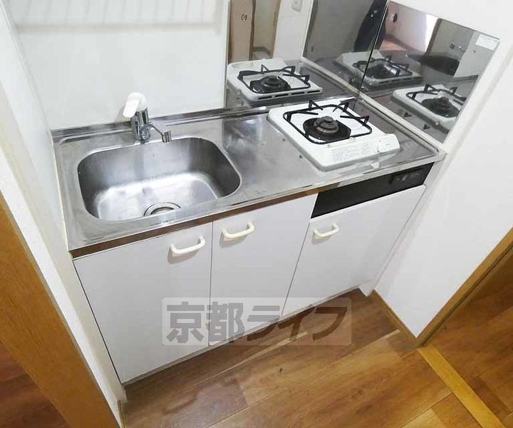 京都府京都市南区上鳥羽南島田町の賃貸マンションのキッチン