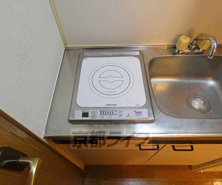 京都府京都市下京区梅小路西中町の賃貸マンションのキッチン
