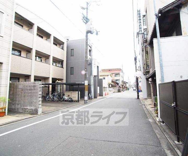 澤屋ビルの周辺