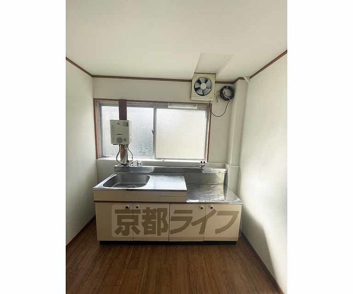 イースト東福寺16のキッチン