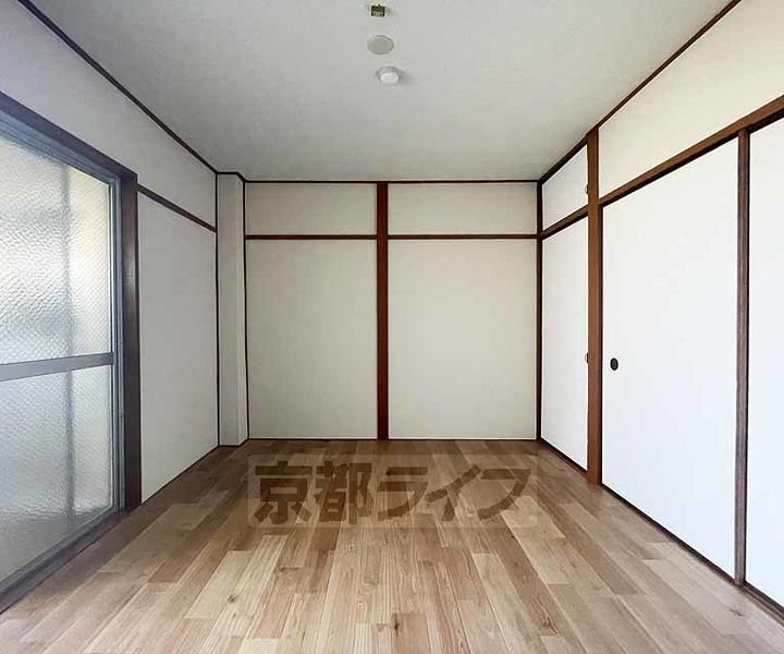 イースト東福寺31の居間