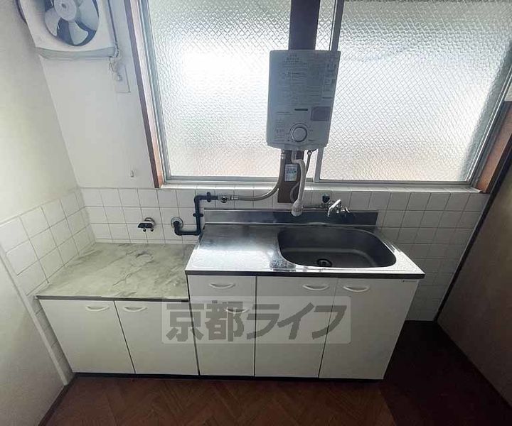 イースト東福寺33のキッチン