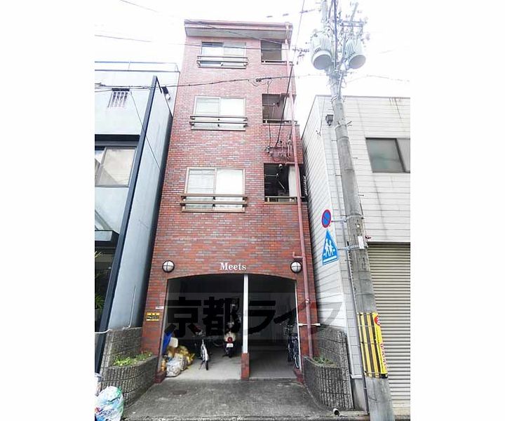 京都府京都市南区東九条北烏丸町の賃貸マンションの外観