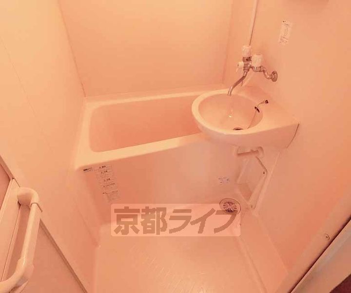 京都府京都市南区東九条北烏丸町の賃貸マンションの風呂
