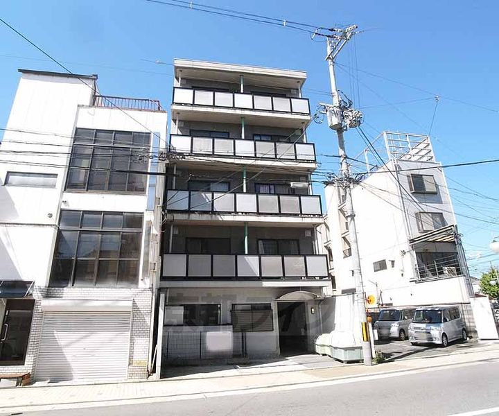 シャトル京都駅101の外観