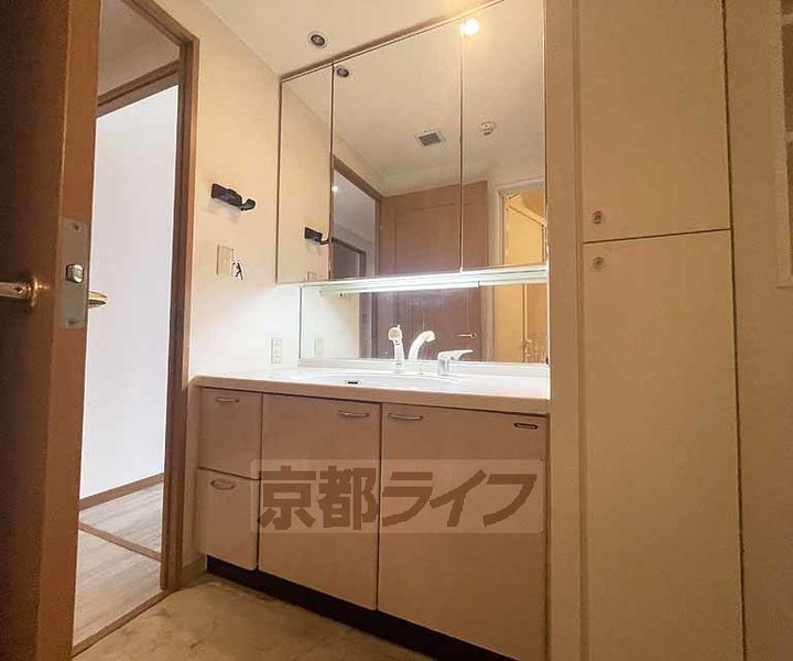 京都府京都市東山区上馬町の賃貸マンションの内装