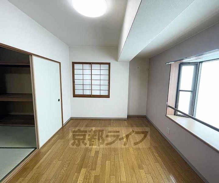京都府京都市下京区柳町の賃貸マンションの居間