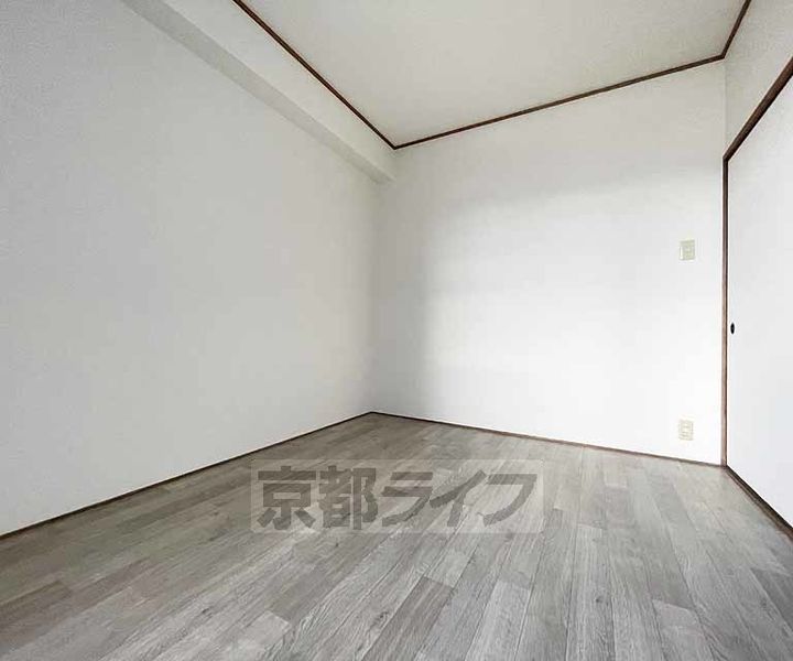 メゾン・ド・フローラの居間