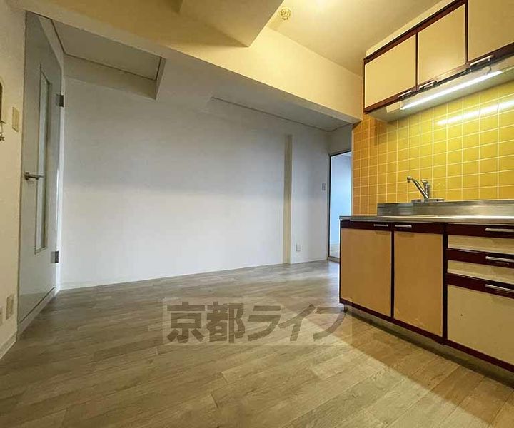 メゾン・ド・フローラの居間