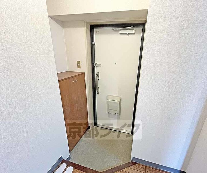 カーサ高辻701の玄関