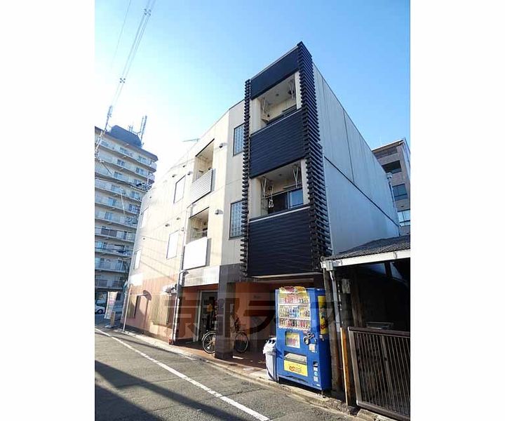 WEST9西大路の外観