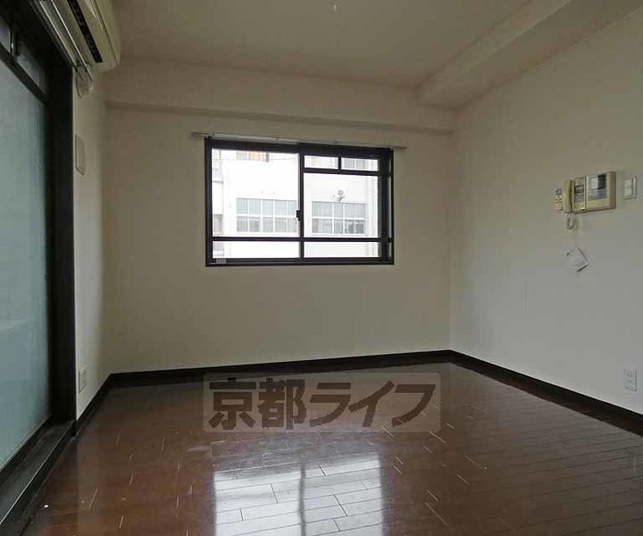 アスヴェル京都東寺前の居間