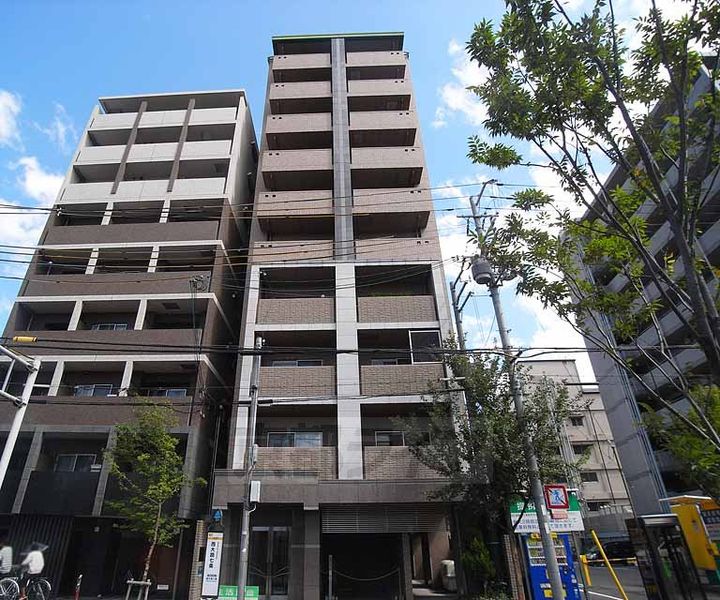 京都府京都市下京区西七条南衣田町の賃貸マンションの外観
