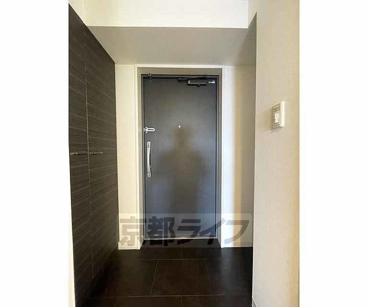 アーバンフラッツ五条堀川1104の玄関