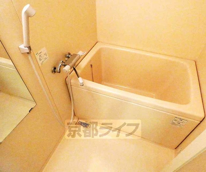 京都府京都市下京区朱雀北ノ口町(七条通り七本松東入る)の賃貸マンションの風呂