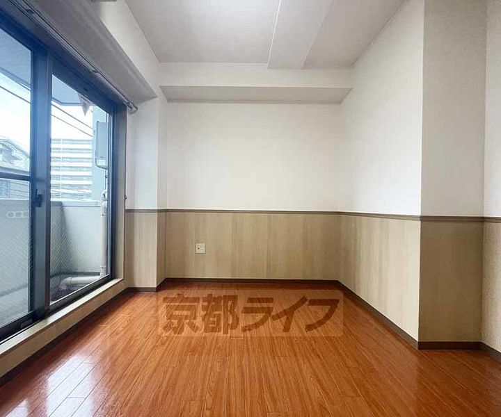 ジュネス京都の居間